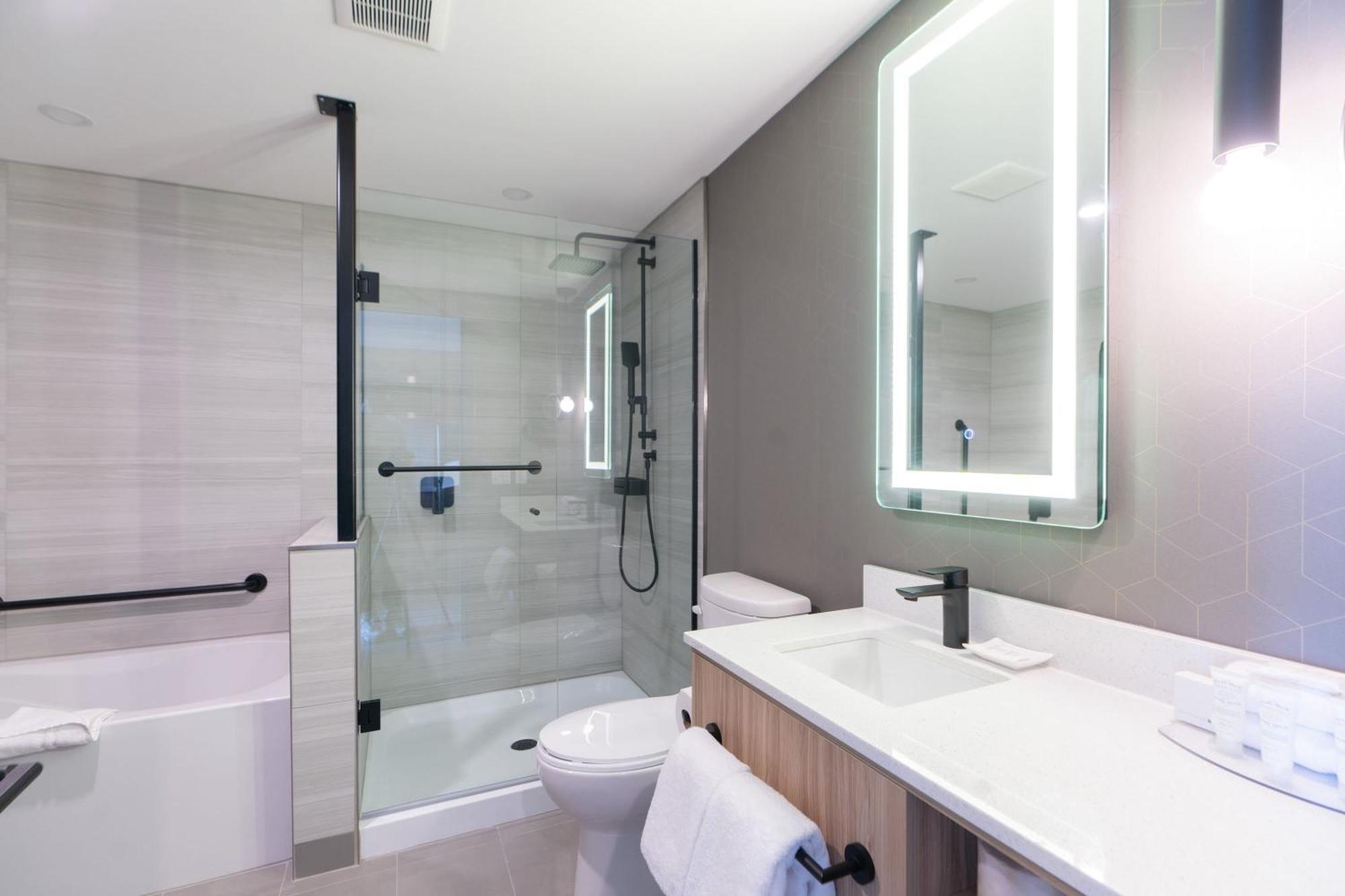 Sandman Signature Dartmouth Hotel & Suites Extérieur photo