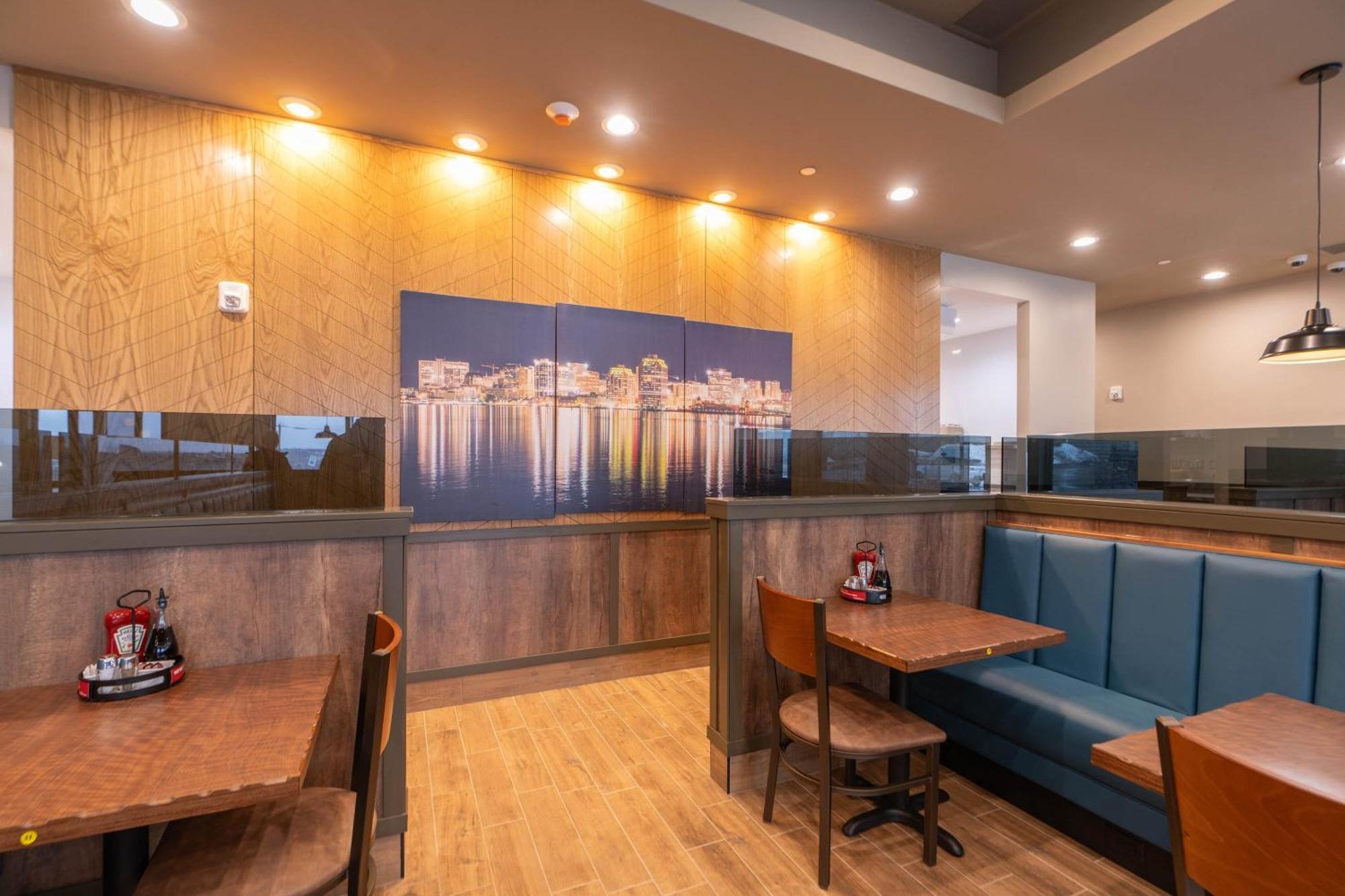 Sandman Signature Dartmouth Hotel & Suites Extérieur photo