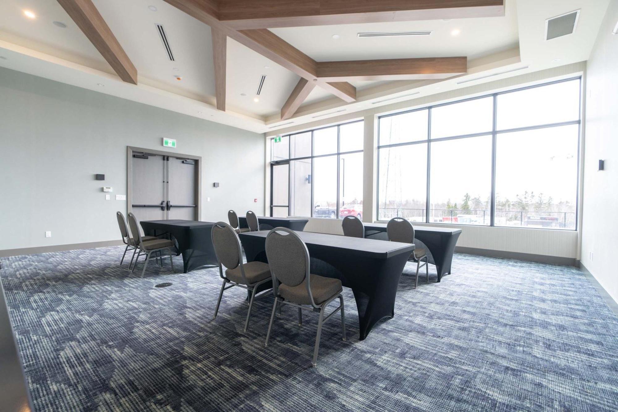 Sandman Signature Dartmouth Hotel & Suites Extérieur photo